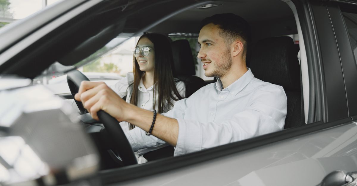 Benefits of Online Booking for Refresher Driving Lessons