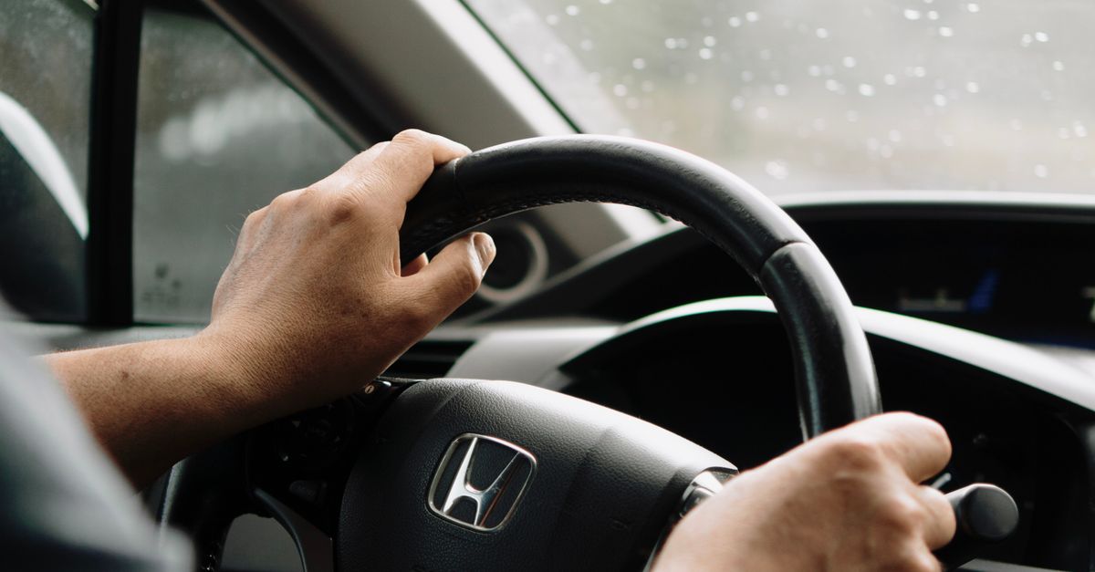 Essential Questions to Ask Before Enrolling in a Driving School