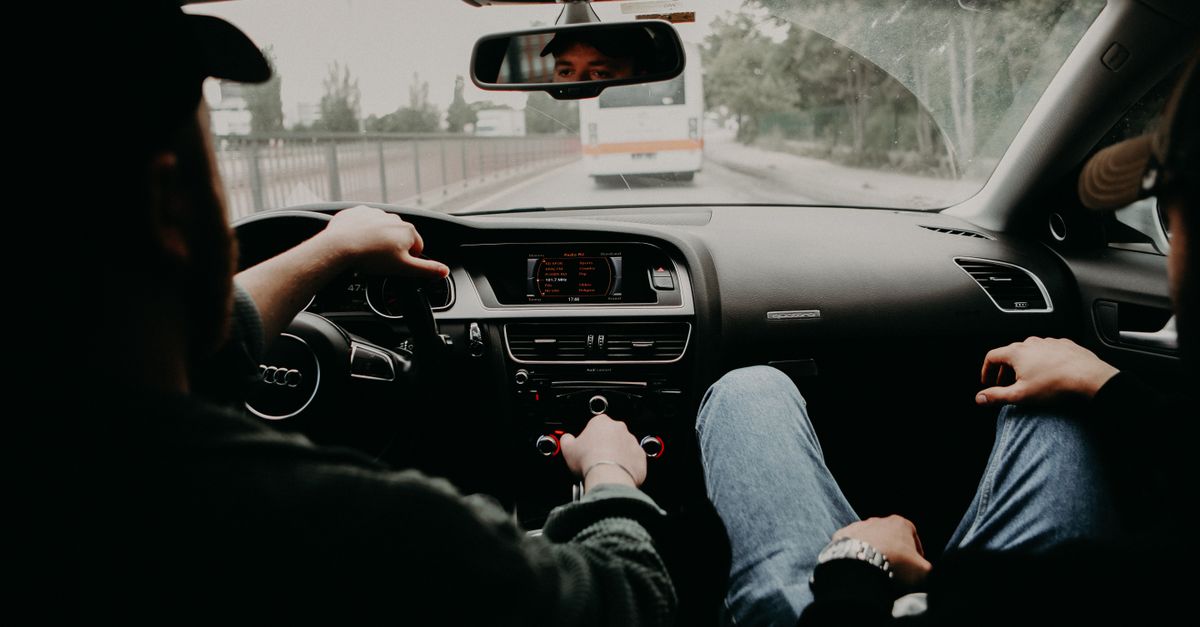 The Importance of Refresher Driving Lessons for Returning Drivers